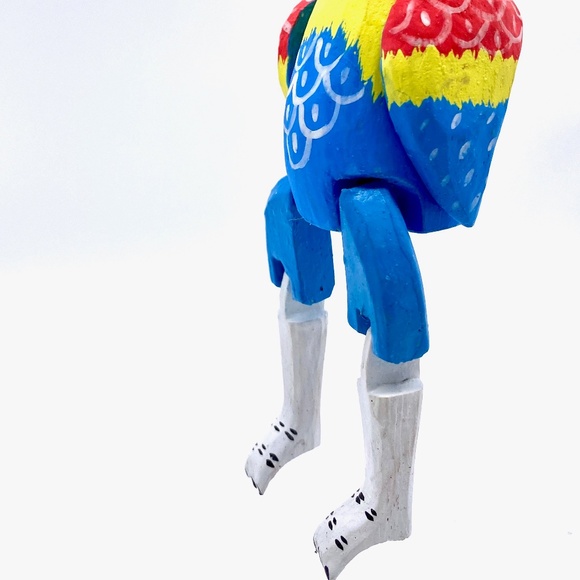 HAND CARVED AND PAINTED PARROT ORNAMENT PUPPET - Picture 2 of 2